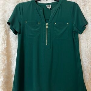 Women's green short sleeve top small size